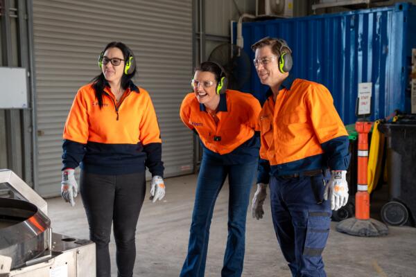 Jenna Fraser, Annabelle Cleeland MP and Andrew Yeoland at FOOTT’s Benalla CDS Vic depot